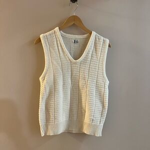 VINTAGE Cream Knit Sleeveless Sweater Vest